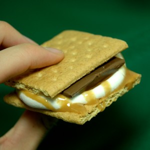 caramel almond smore