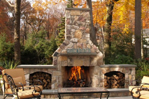 Outdoor chimney for outdoor fireplace with no chimney cap